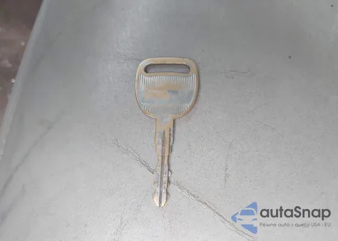 2005 Chevrolet Silverado 1500 Z71 z USA, uszkodzony, nr VIN 1GCEK19Z45Z311005